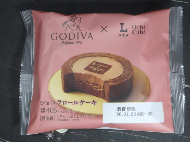 ローソン　Uchi Café×GODIVA　ショコラロールケーキ　美味しい♪